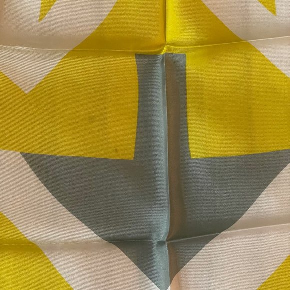 Vera Neumann Vintage Silk Scarf Abstract Geometric Gray Yellow Large Japan 23x23 - Picture 6 of 6